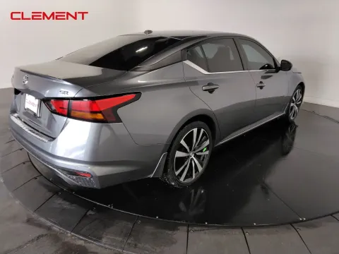 More photos of 2021 Nissan Altima 2.5 SR at Clement Pre-Owned, MO