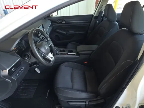 Another view of 2022 Nissan Altima 2.5 S for sale in Florissant, MO at Clement Pre-Owned