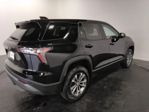 More photos of 2025 Chevrolet Equinox LT at Clement Pre-Owned, MO