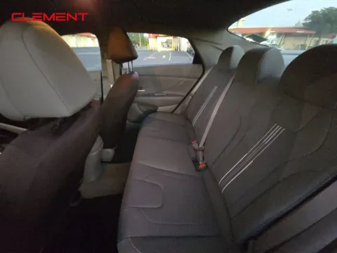 More photos of 2023 Hyundai Elantra SEL at Clement Pre-Owned, MO