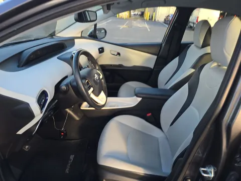 More photos of 2018 Toyota Prius Four Touring at Clement Pre-Owned, MO