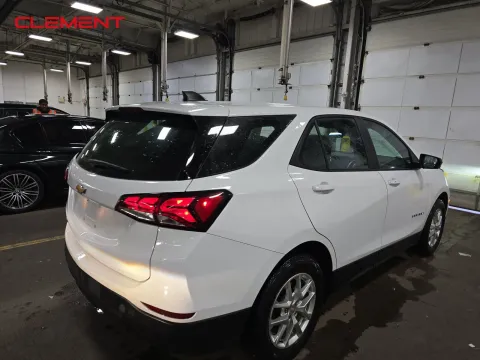 More photos of 2022 Chevrolet Equinox LS at Clement Pre-Owned, MO