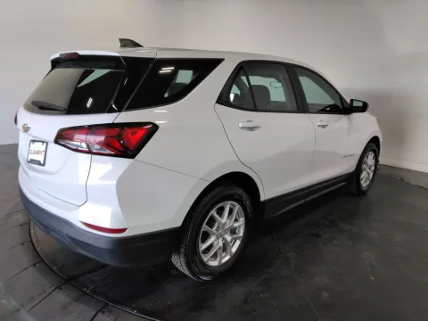 More photos of 2022 Chevrolet Equinox LS at Clement Pre-Owned, MO