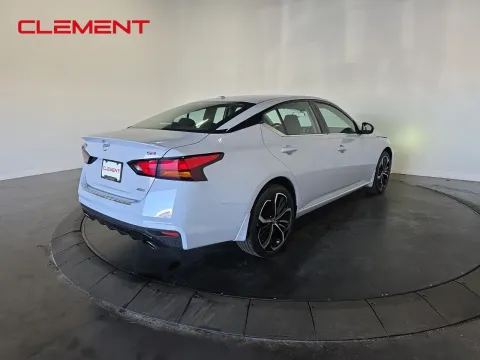 More photos of 2023 Nissan Altima 2.5 SR at Clement Pre-Owned, MO