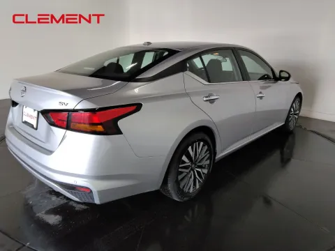 More photos of 2024 Nissan Altima 2.5 SV at Clement Pre-Owned, MO