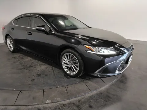 Another view of 2020 Lexus ES 350 Luxury for sale in Florissant, MO at Clement Pre-Owned