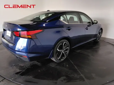More photos of 2023 Nissan Altima 2.5 SR at Clement Pre-Owned, MO