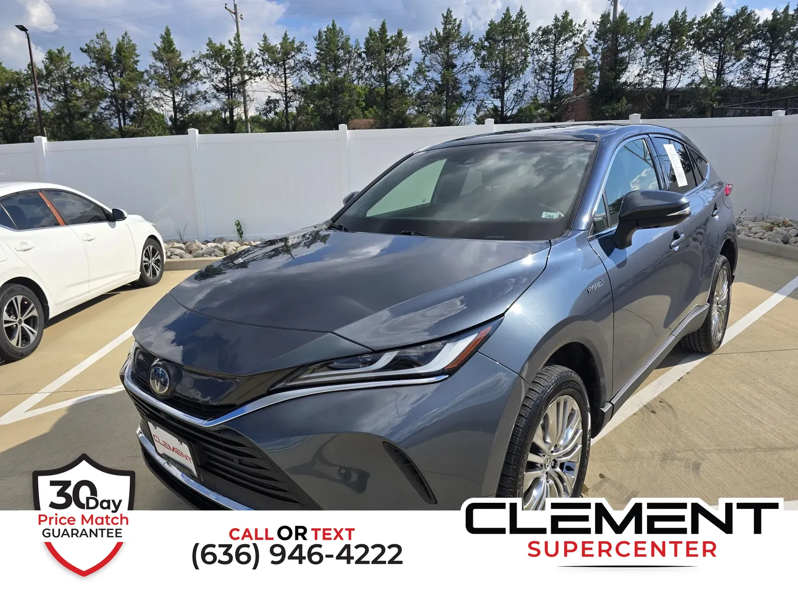 Gray 2021 Toyota Venza LE for sale in Florissant, MO