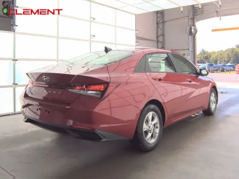 More photos of 2023 Hyundai Elantra SE at Clement Pre-Owned, MO