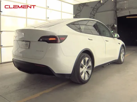 More photos of 2020 Tesla Model Y Long Range at Clement Pre-Owned, MO