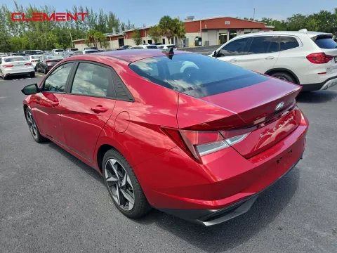 More photos of 2023 Hyundai Elantra SEL at Clement Pre-Owned, MO