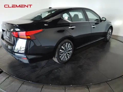 More photos of 2023 Nissan Altima 2.5 SV at Clement Pre-Owned, MO