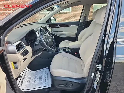 Another view of 2018 Kia Sorento LX for sale in Florissant, MO at Clement Pre-Owned