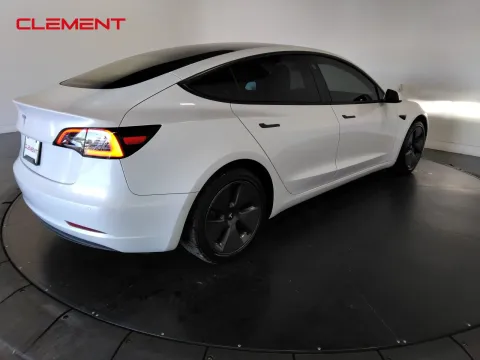 More photos of 2021 Tesla Model 3 Standard Range Plus at Clement Pre-Owned, MO