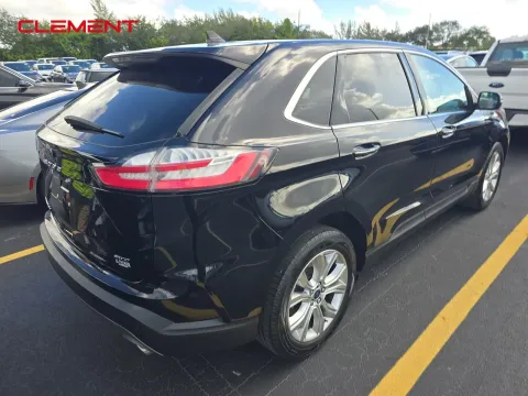More photos of 2022 Ford Edge Titanium at Clement Pre-Owned, MO