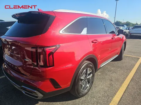 More photos of 2022 Kia Sorento Hybrid S at Clement Pre-Owned, MO