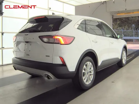 More photos of 2021 Ford Escape Hybrid SE at Clement Pre-Owned, MO