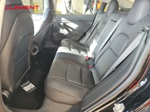 More photos of 2018 Tesla Model 3 Long Range at Clement Pre-Owned, MO