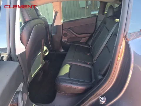 More photos of 2022 Tesla Model Y Long Range at Clement Pre-Owned, MO