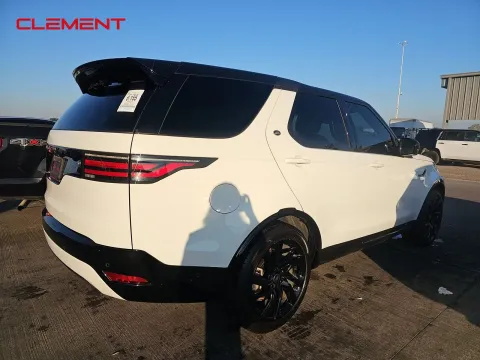More photos of 2021 Land Rover Discovery S R-Dynamic at Clement Pre-Owned, MO