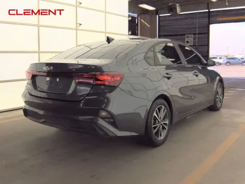 More photos of 2022 Kia Forte LXS at Clement Pre-Owned, MO