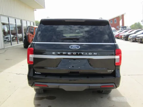 More photos of 2023 Ford Expedition Max XL at Pettijohn Ford of Trenton, MO