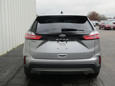 More photos of 2024 Ford Edge SEL at Pettijohn Ford of Trenton, MO