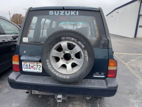 More photos of 1995 Suzuki Sidekick JLX at Pettijohn Ford of Trenton, MO