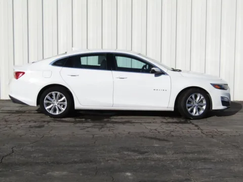 Photos of 2023 Chevrolet Malibu LT for sale in Trenton, MO at Pettijohn Ford of Trenton