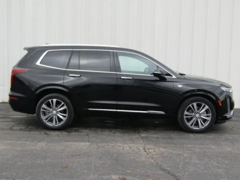Photos of 2020 Cadillac XT6 Premium Luxury for sale in Trenton, MO at Pettijohn Ford of Trenton