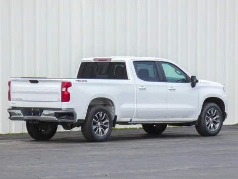 Another view of 2021 Chevrolet Silverado 1500 LT for sale in Trenton, MO at Pettijohn Ford of Trenton