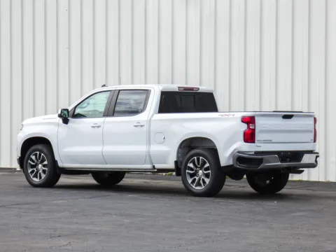 More photos of 2021 Chevrolet Silverado 1500 LT at Pettijohn Ford of Trenton, MO