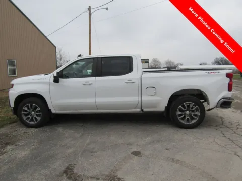Photos of 2021 Chevrolet Silverado 1500 LT for sale in Trenton, MO at Pettijohn Ford of Trenton