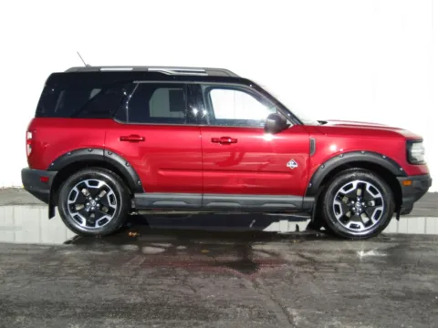 Photos of 2021 Ford Bronco Sport Outer Banks for sale in Trenton, MO at Pettijohn Ford of Trenton