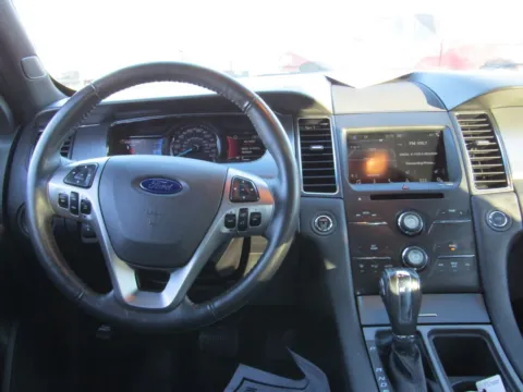 More photos of 2018 Ford Taurus SEL at Pettijohn Ford of Trenton, MO