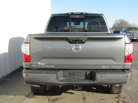 More photos of 2018 Nissan Titan SV at Pettijohn Ford of Trenton, MO