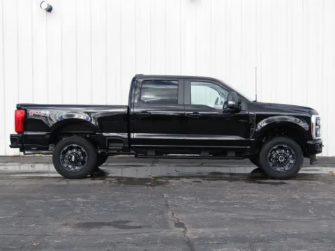 Photos of 2022 Ford F-150 XLT for sale in Trenton, MO at Pettijohn Ford of Trenton