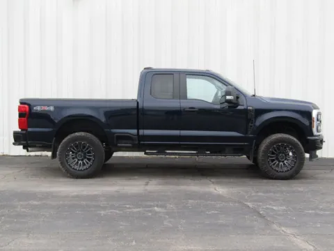 Photos of 2024 Ford F-350SD XL for sale in Trenton, MO at Pettijohn Ford of Trenton