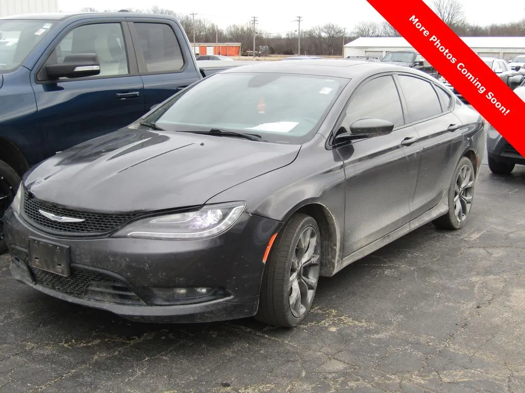 Gray 2015 Chrysler 200 S for sale in Trenton, MO