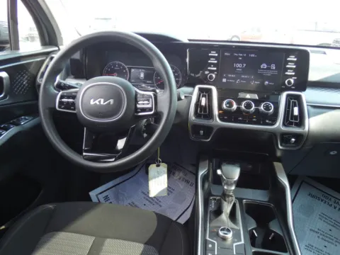 More photos of 2022 Kia Sorento LX at Pettijohn Ford of Trenton, MO