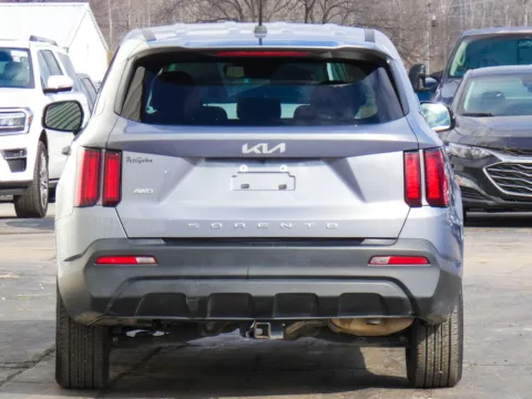 More photos of 2022 Kia Sorento LX at Pettijohn Ford of Trenton, MO