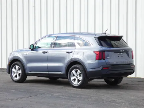 More photos of 2022 Kia Sorento LX at Pettijohn Ford of Trenton, MO