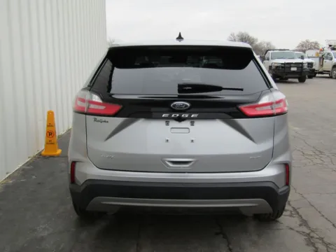 More photos of 2024 Ford Edge SEL at Pettijohn Ford of Trenton, MO