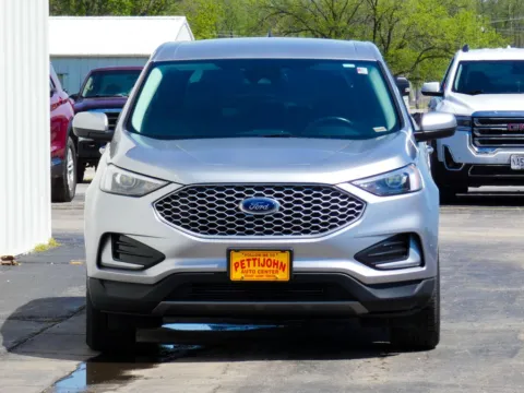More photos of 2024 Ford Edge SEL at Pettijohn Ford of Trenton, MO