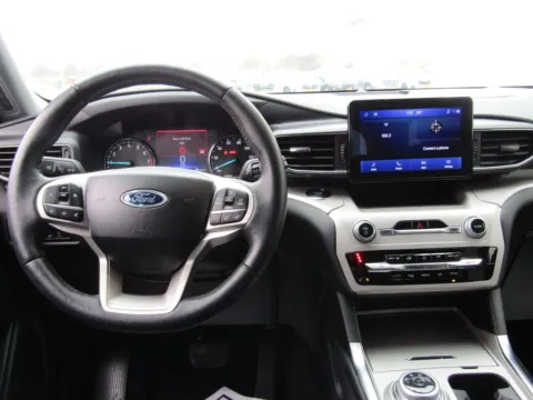 More photos of 2024 Ford Explorer XLT at Pettijohn Ford of Trenton, MO