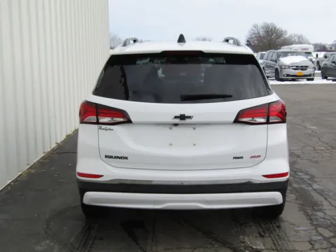 More photos of 2023 Chevrolet Equinox RS at Pettijohn Ford of Trenton, MO