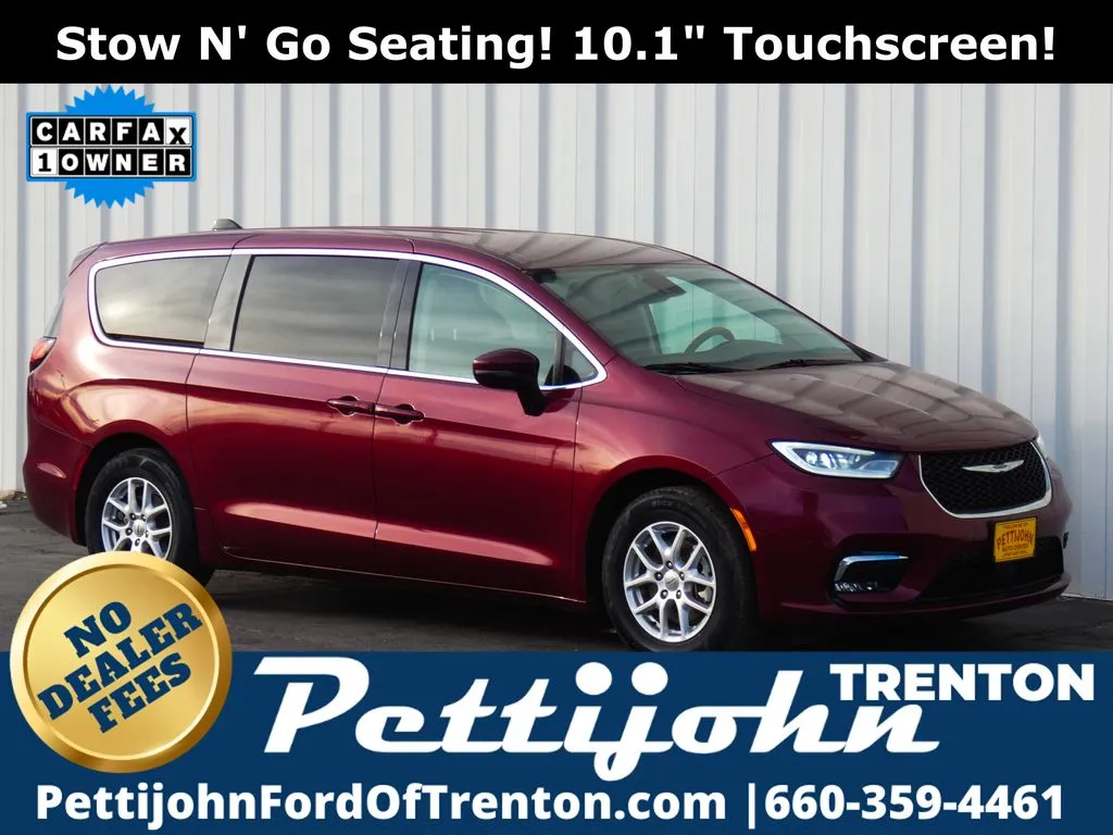 2023 Chrysler Pacifica Touring L for sale in Trenton, MO