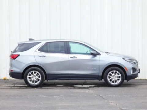 Photos of 2024 Chevrolet Equinox LT for sale in Trenton, MO at Pettijohn Ford of Trenton