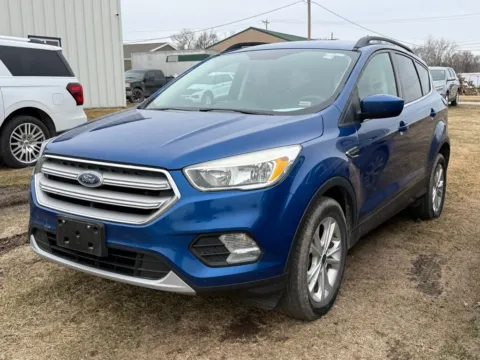 Another view of 2018 Ford Escape SE for sale in Trenton, MO at Pettijohn Ford of Trenton