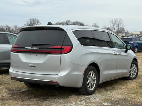 Another view of 2024 Chrysler Pacifica Touring L for sale in Trenton, MO at Pettijohn Ford of Trenton